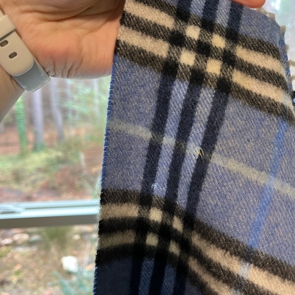 BURBERRY Cashmere Blue Tan Tartan Plaid Scarf Fringe Soft Designer Luxury - Picture 11 of 13